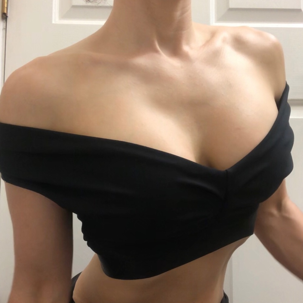 Bebe Crop Top, black off the shoulder, New w/ tag